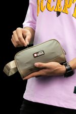 Men's Handbag Clutch Bag Stylish and Durable Carry-all Bag - Image 9